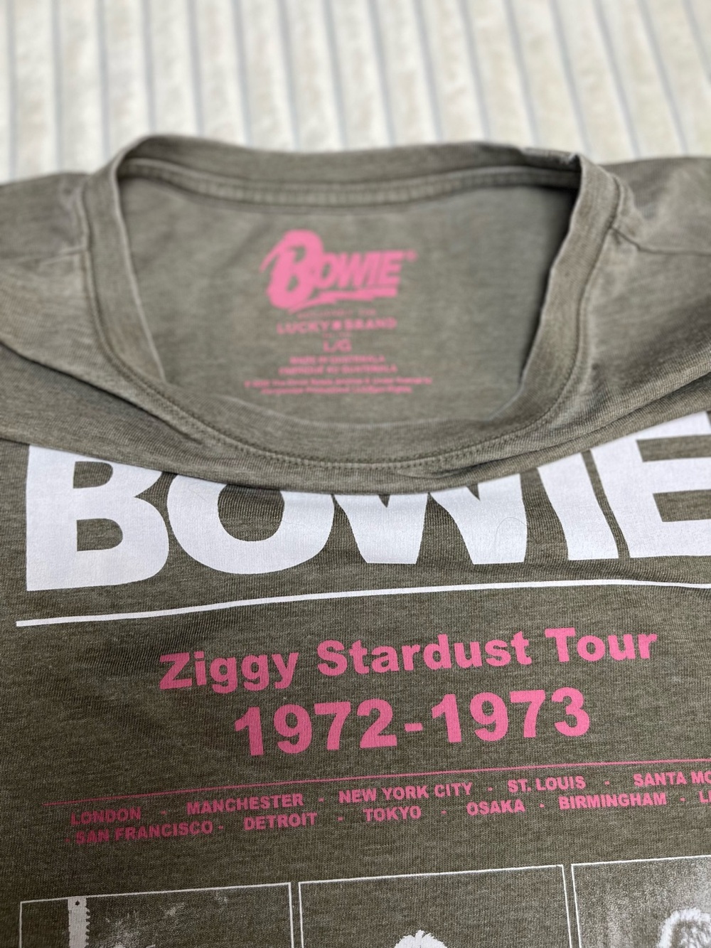 Lucky Brand Olive Green Grey Bowie Ziggy Stardust Tour Tee Size Large NWOT - Picture 12 of 14